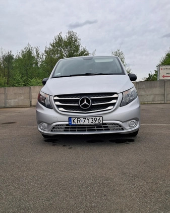 Mercedes-Benz Vito cena 79950 przebieg: 240600, rok produkcji 2017 z Wolbórz małe 277